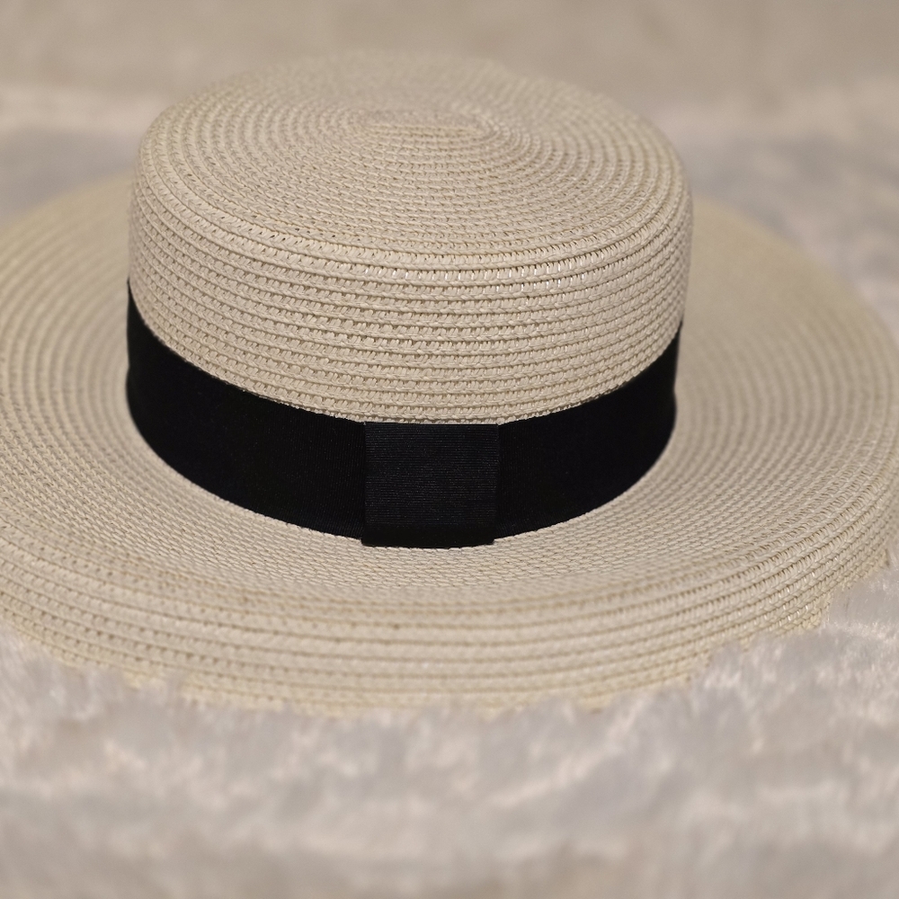 Beautiful straw hat!